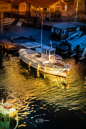 Bateau au Vallon des Auffes | Photos de Marseille | Bruno Perrin-Turenne Photos